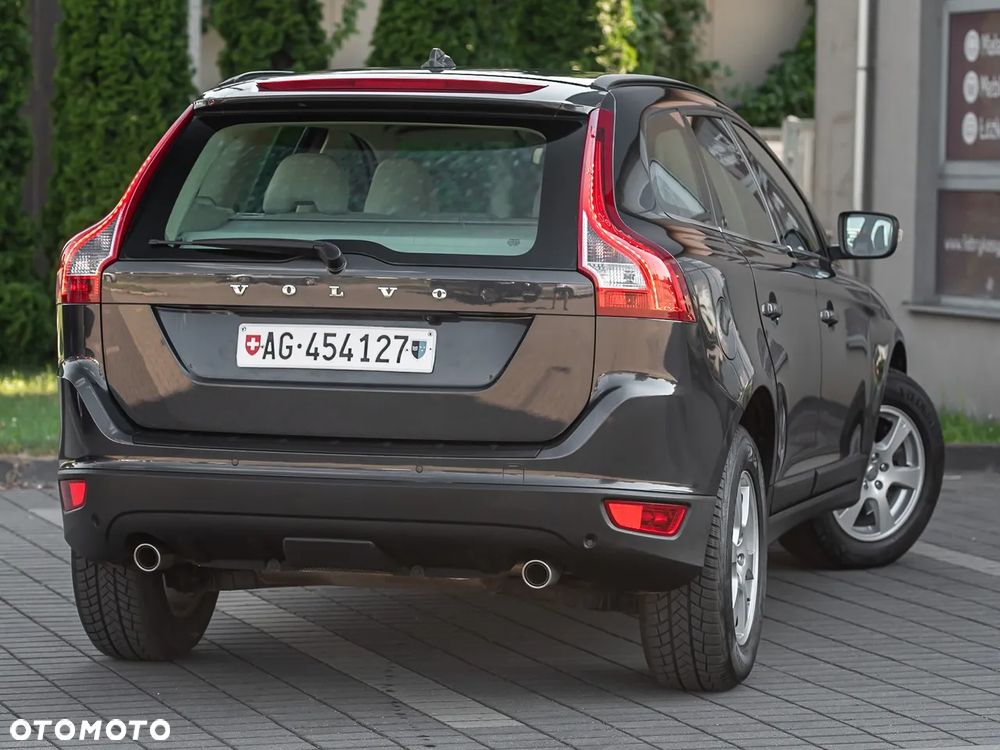 Volvo XC 60 D5 AWD Momentum - 12