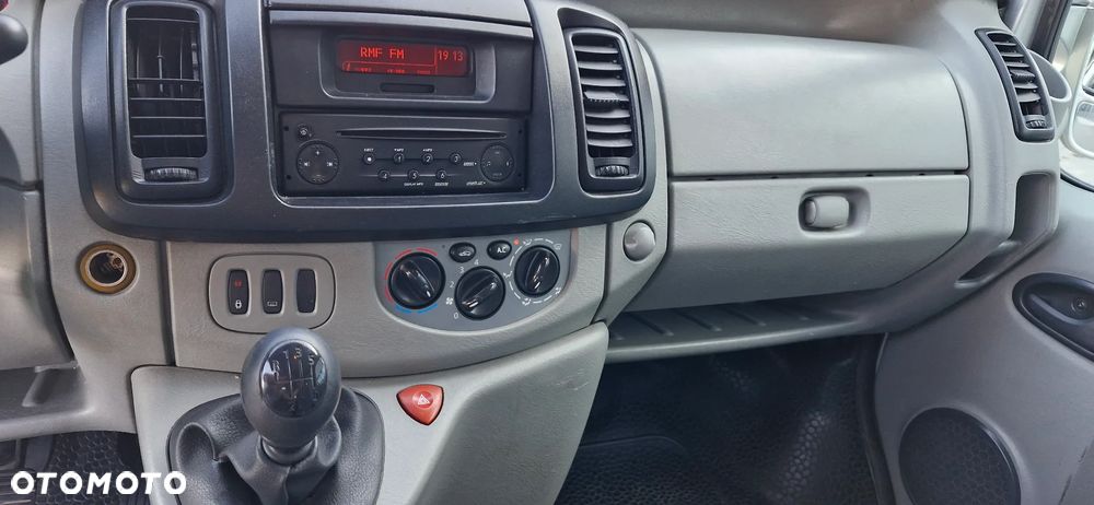 Renault Trafic Passenger Pack Clim - 19