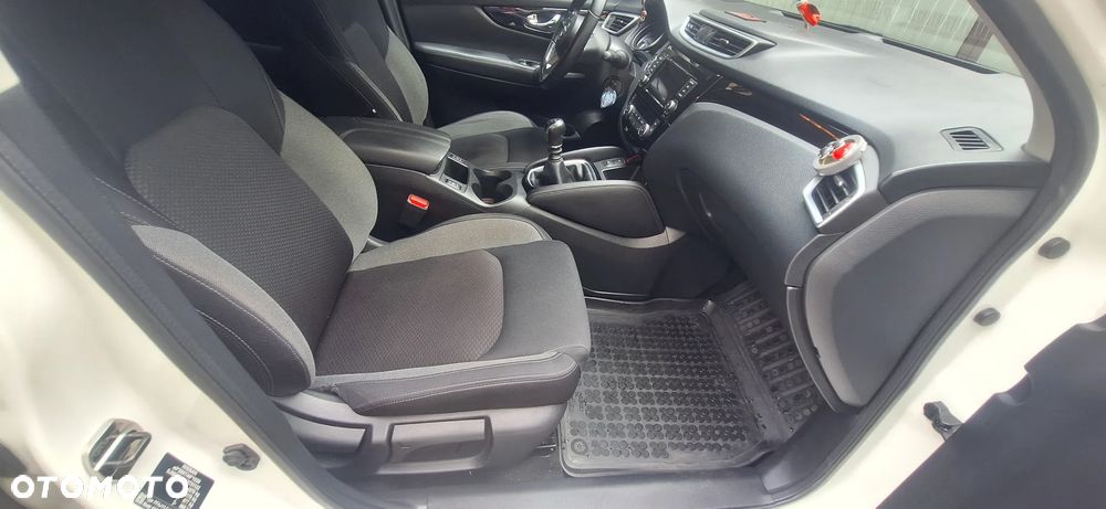Nissan Qashqai 1.3 DIG-T N-Connecta - 13