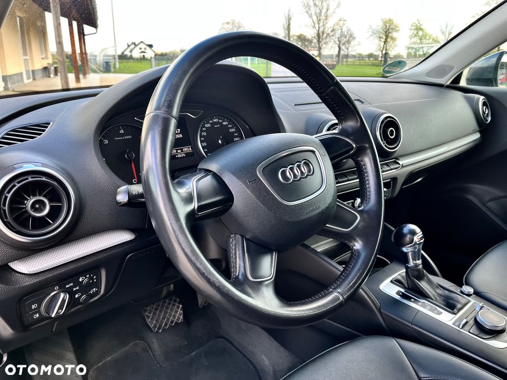 Audi A3 Sportback 1.6 TDI S tronic Attraction - 19