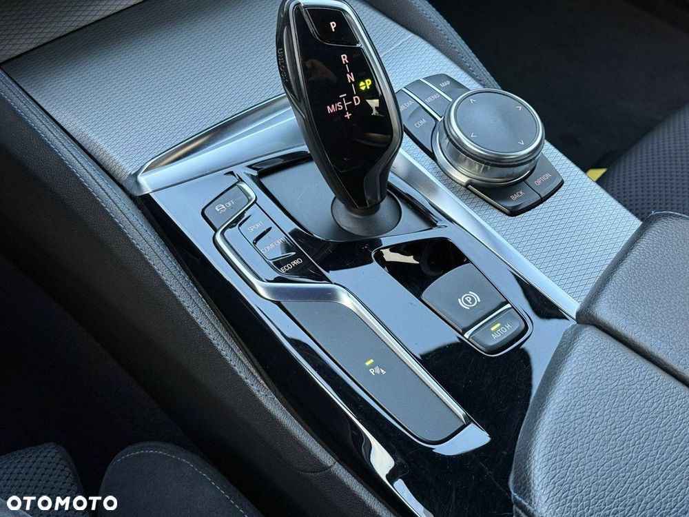 BMW Seria 5 540i xDrive GPF M Sport sport - 28