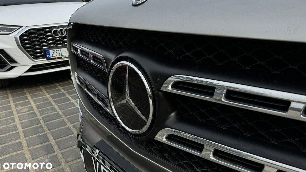 Mercedes-Benz GLS - 36