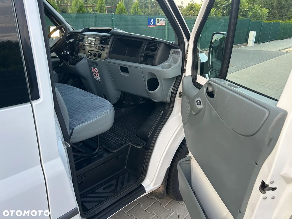 Ford Transit - 17