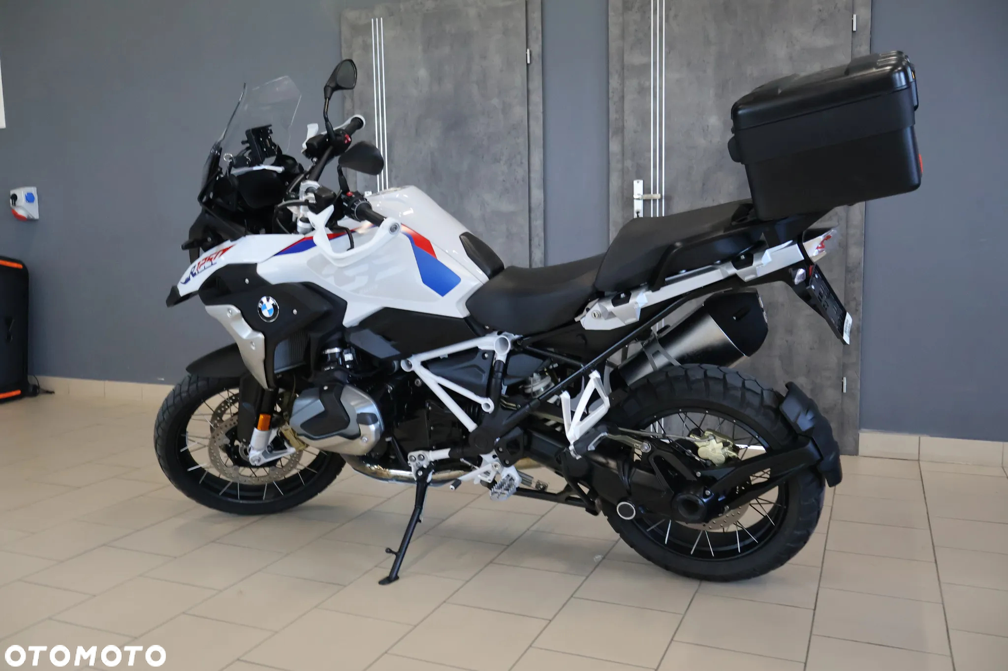 BMW R - 6