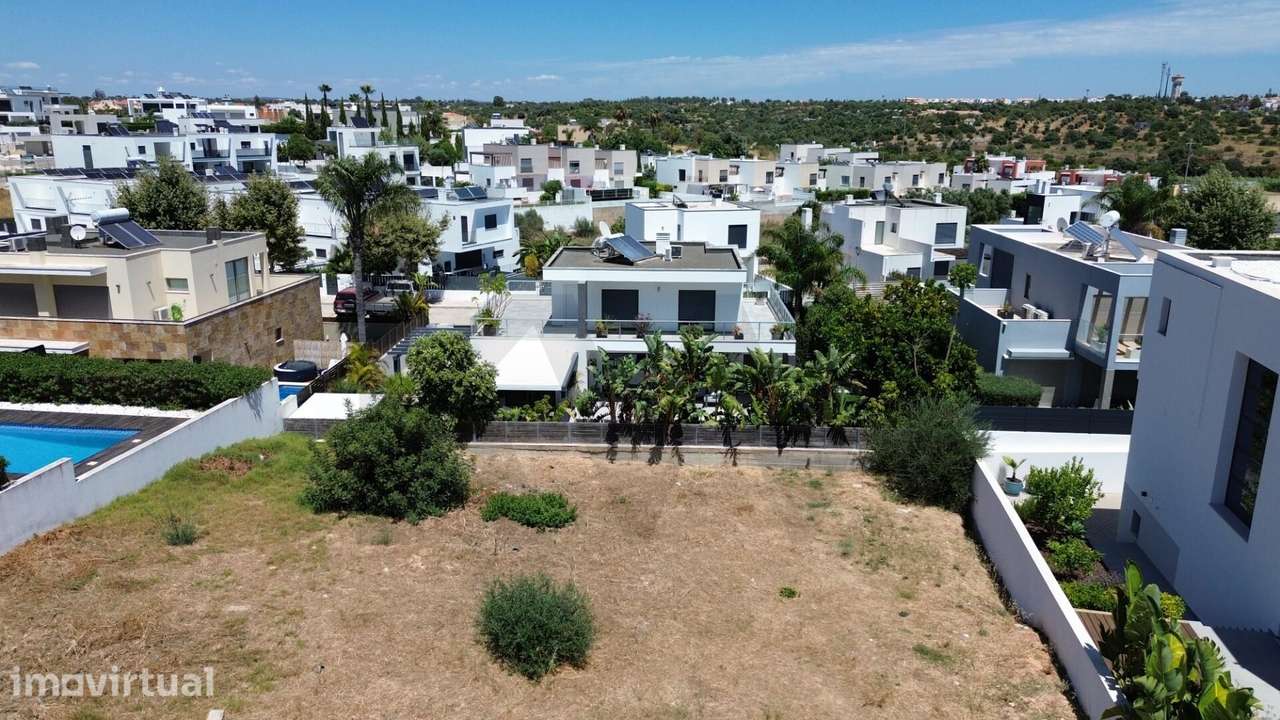 Lote de terreno urbano com 522 m2, Alcantarilha. - Grande imagem: 2/20