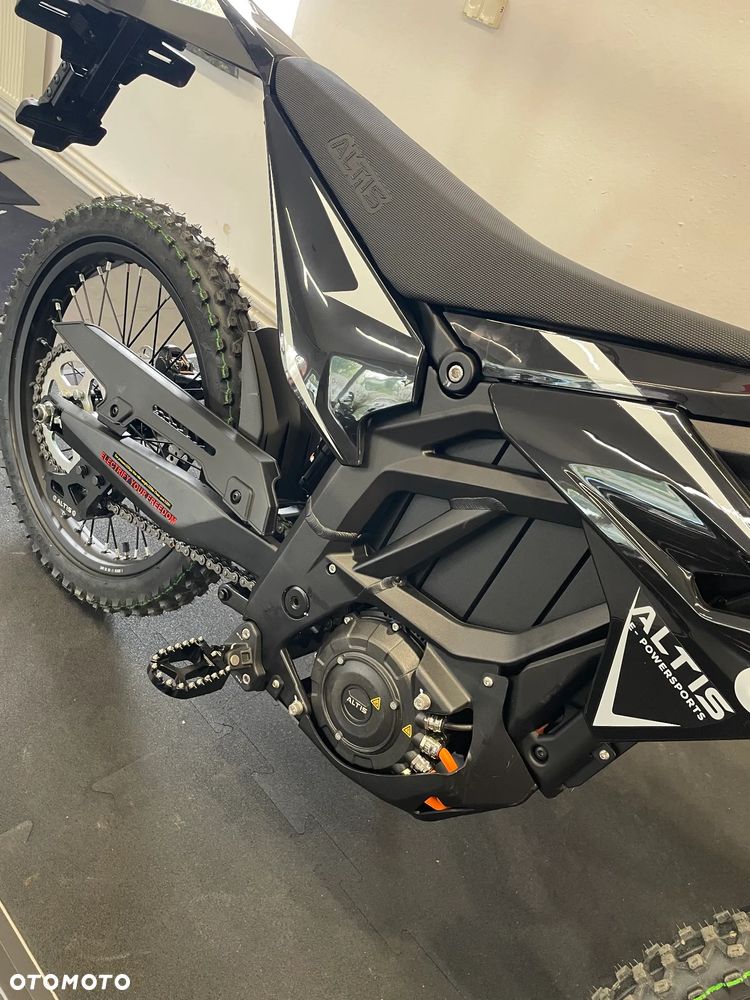 Altis Powersports Sigma - 24