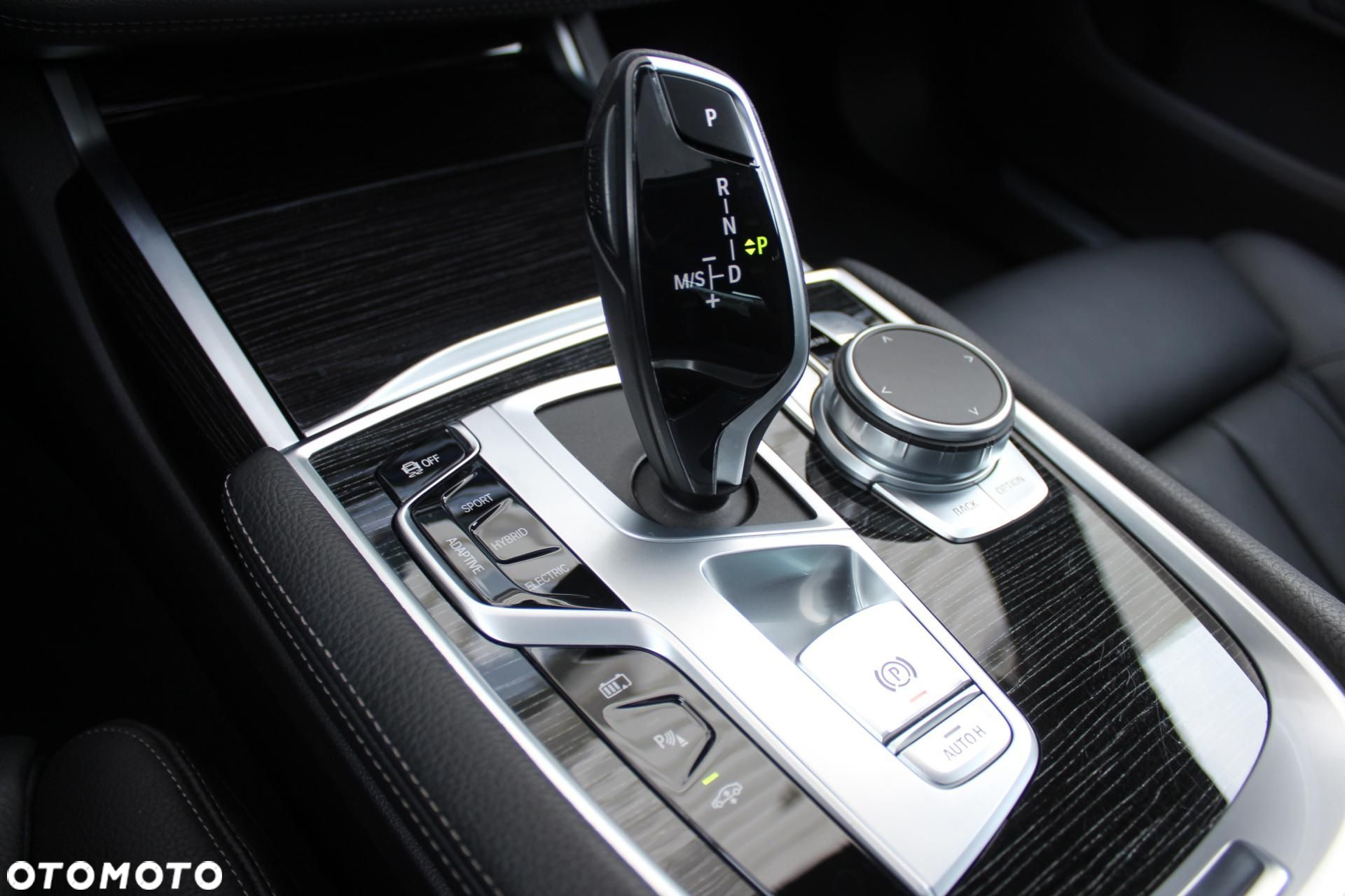BMW Seria 7 - 14