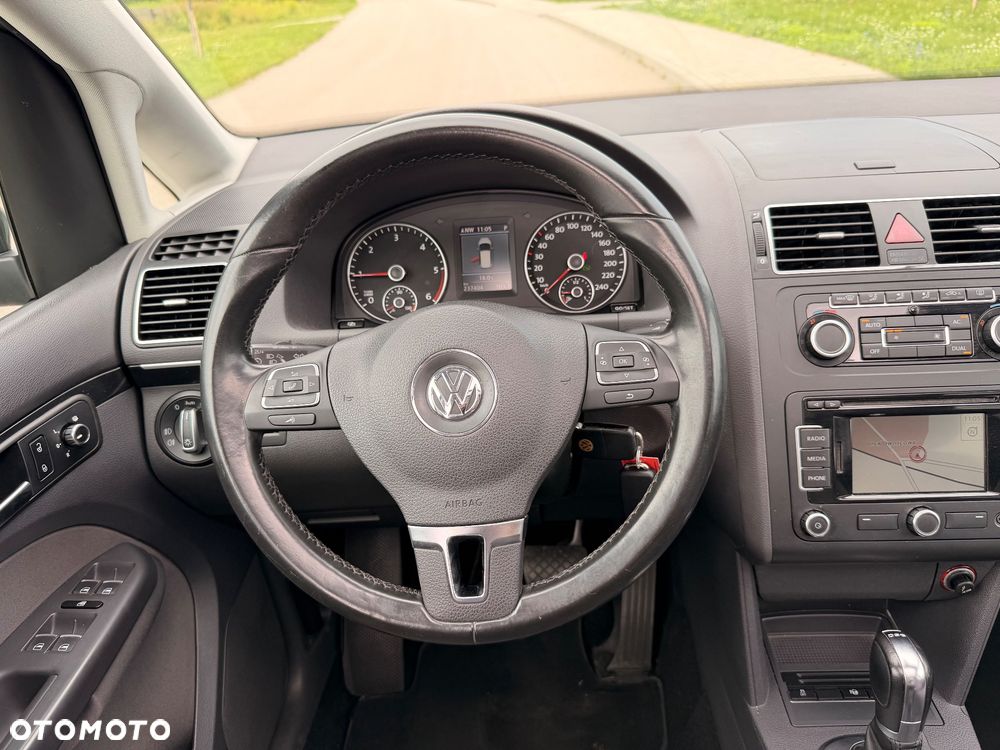 Volkswagen Touran 2.0 TDI DPF DSG Highline - 17