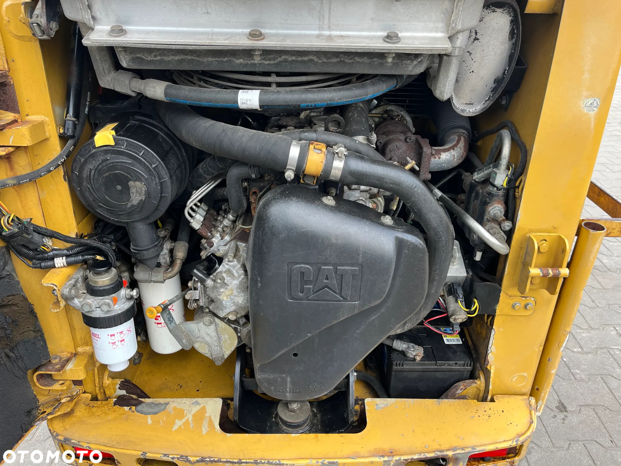 Caterpillar 226 B3 - 10