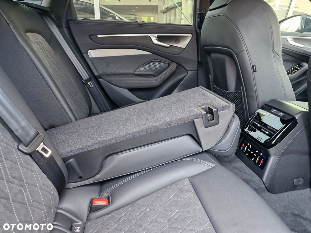 Audi A6 Avant - 27