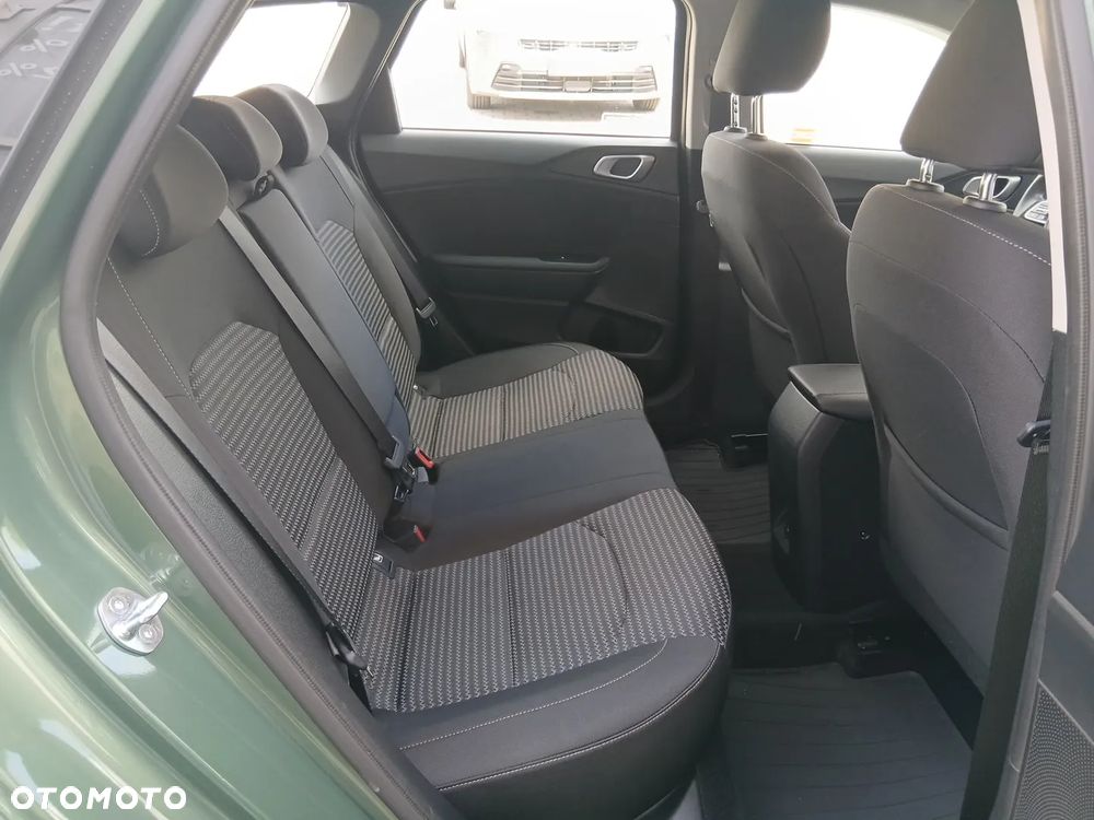 Kia Ceed 1.5 T-GDI M - 31