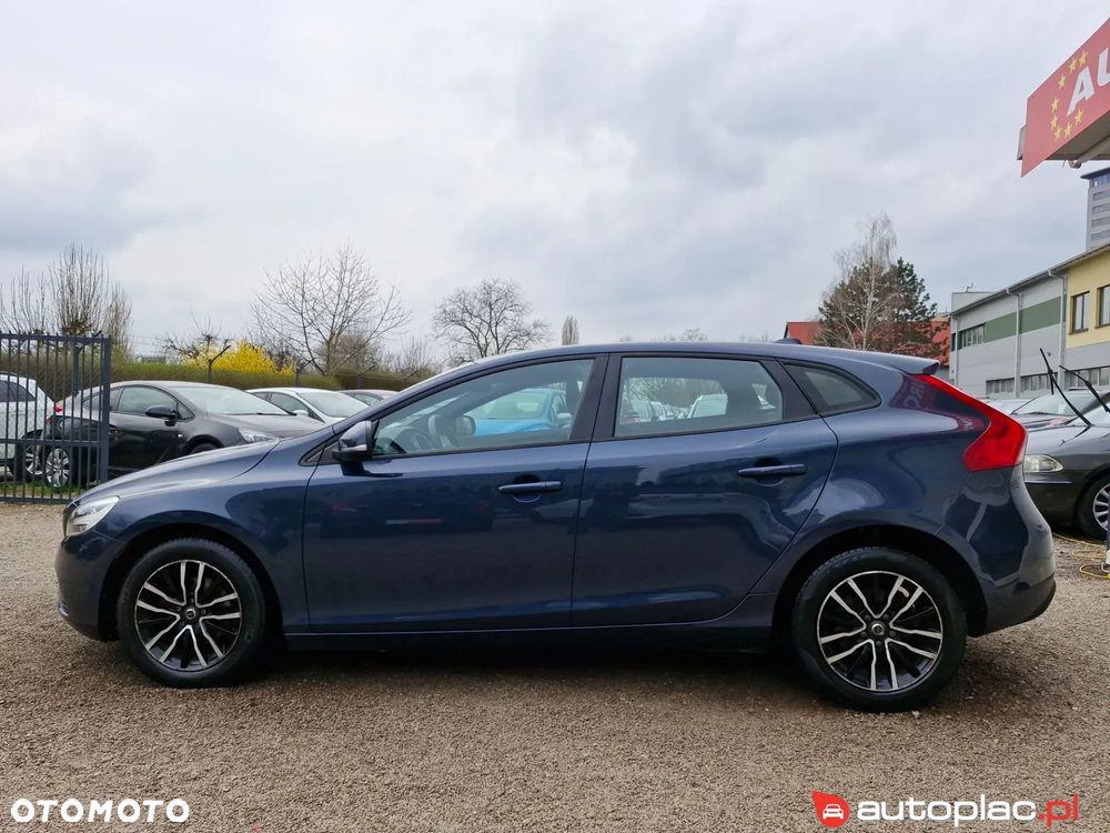 Volvo V40 D2 Momentum - 2