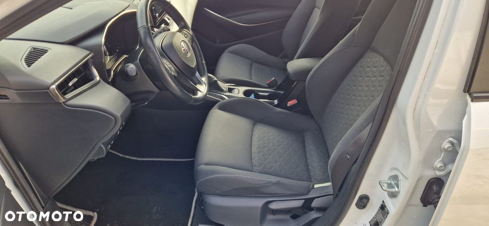 Toyota Corolla - 8