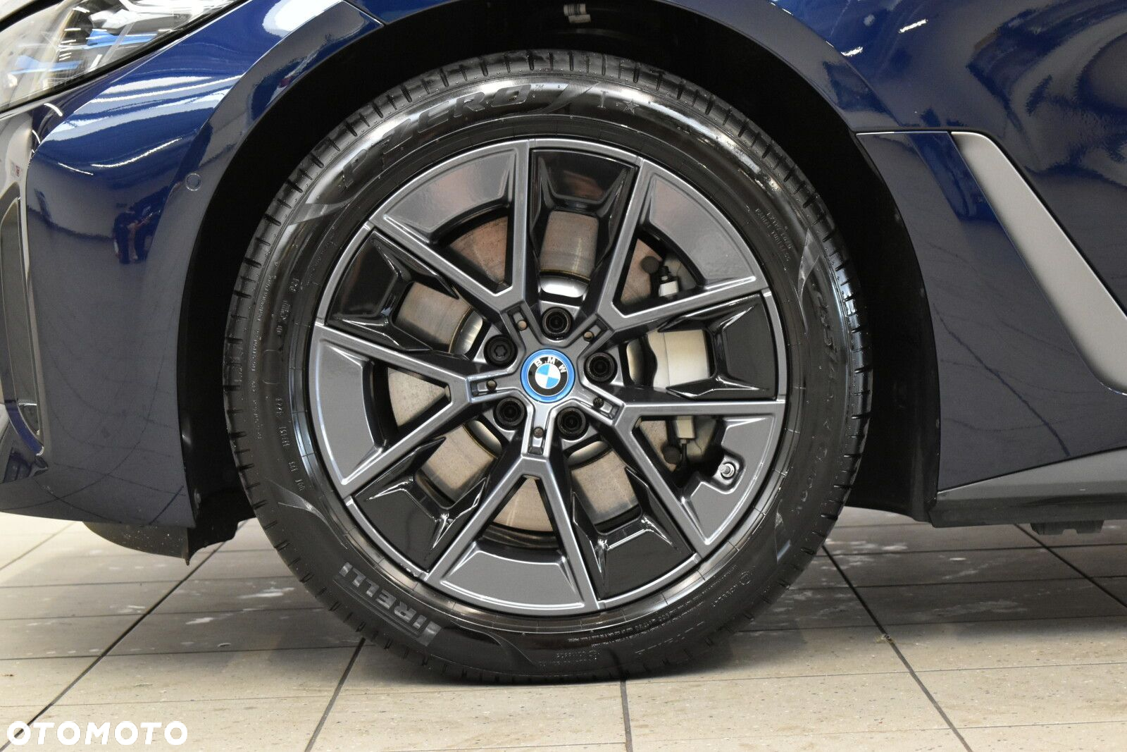BMW i4 - 7