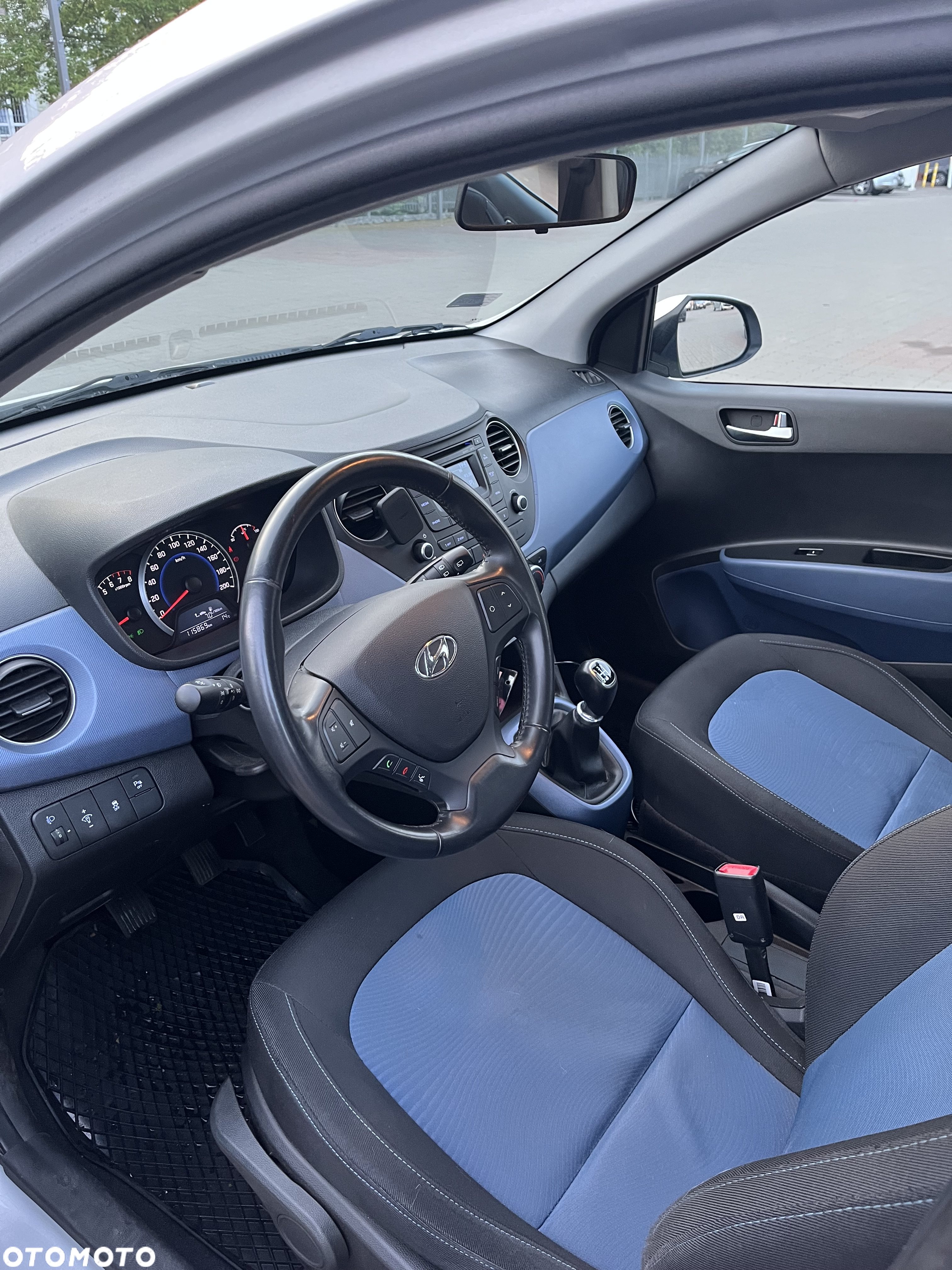 Hyundai i10 1.0 - 15