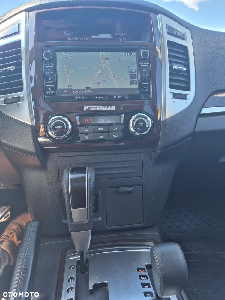 Mitsubishi Pajero 3.2 DI-D Automatik Final Edition - 20