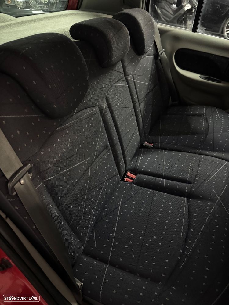 Renault Clio 1.2 16V Confort Dynamique - 15