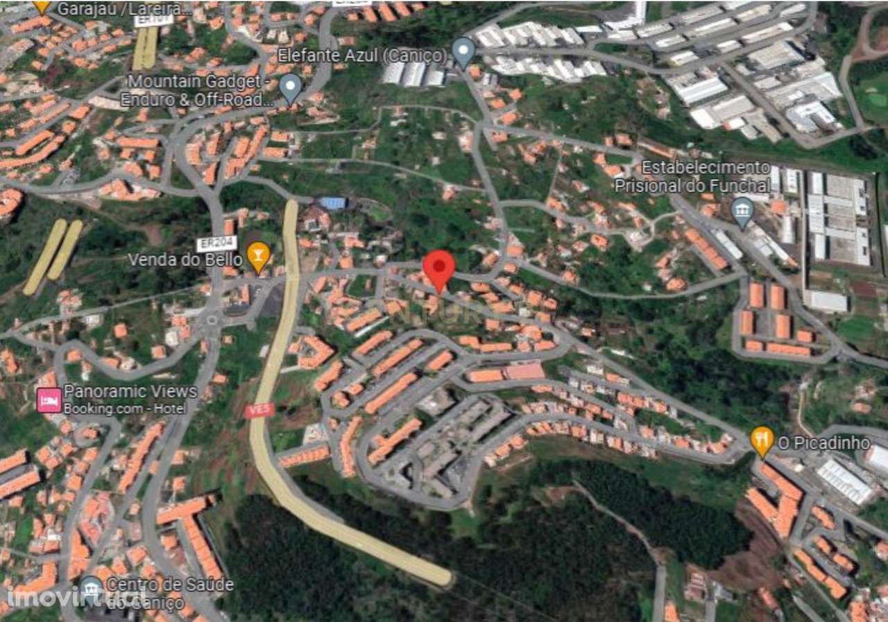 Terreno com casa em ruínas - Grande imagem: 2/4