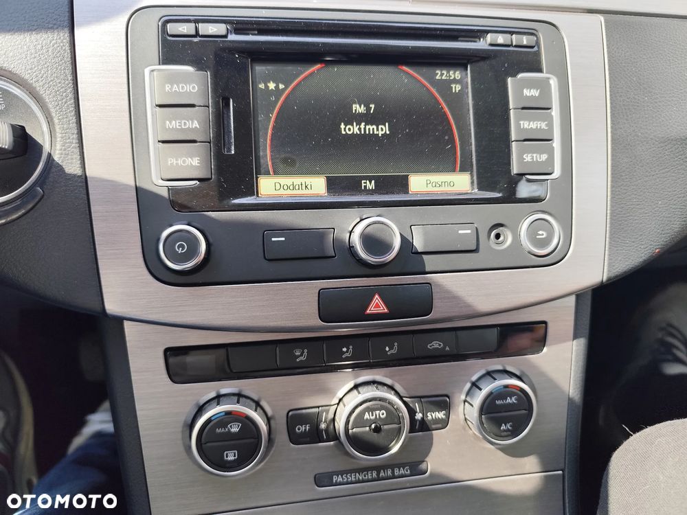 Volkswagen Passat 2.0 TDI Comfortline - 11