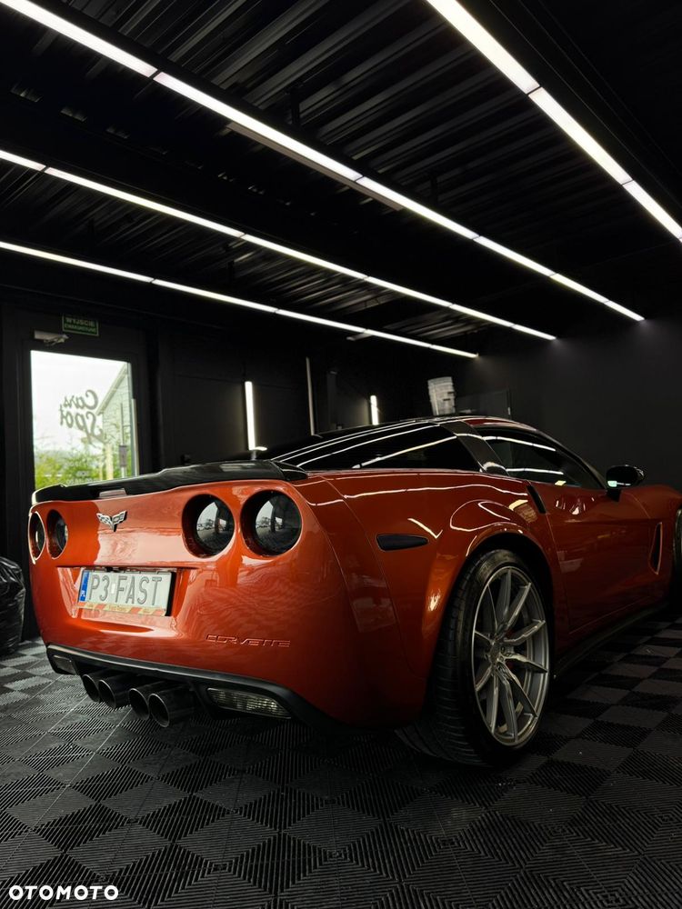 Chevrolet Corvette - 11