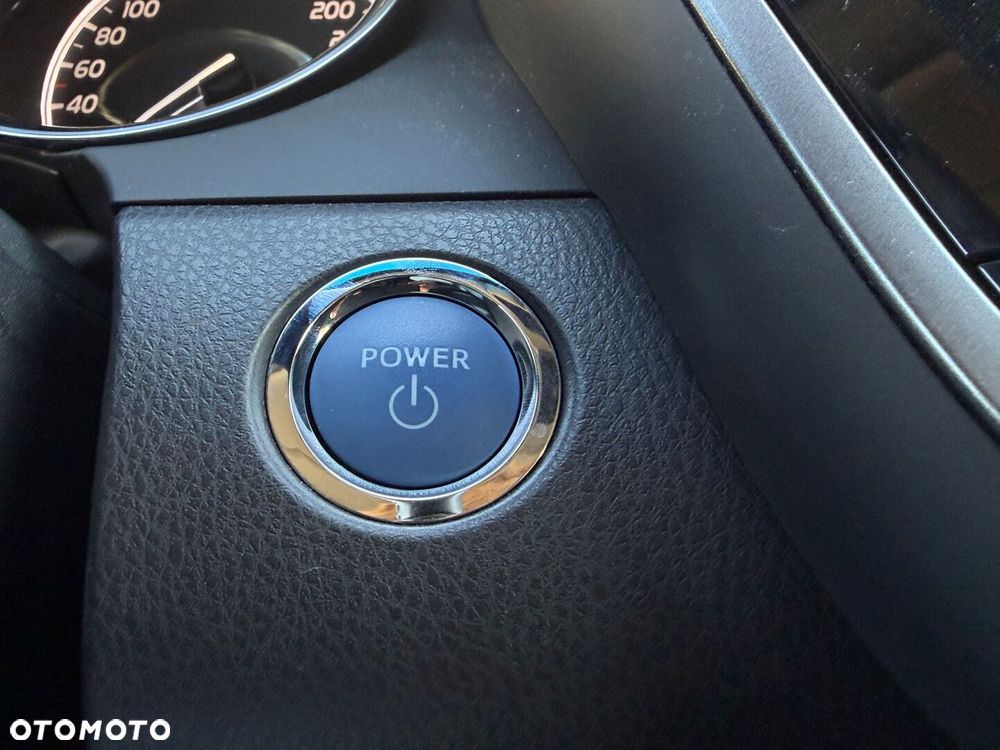 Toyota Camry 2.5 Hybrid Comfort CVT - 22