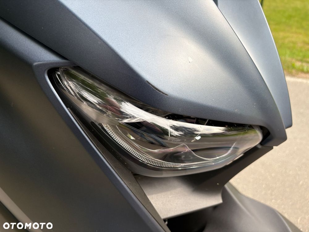 Yamaha X-max - 18