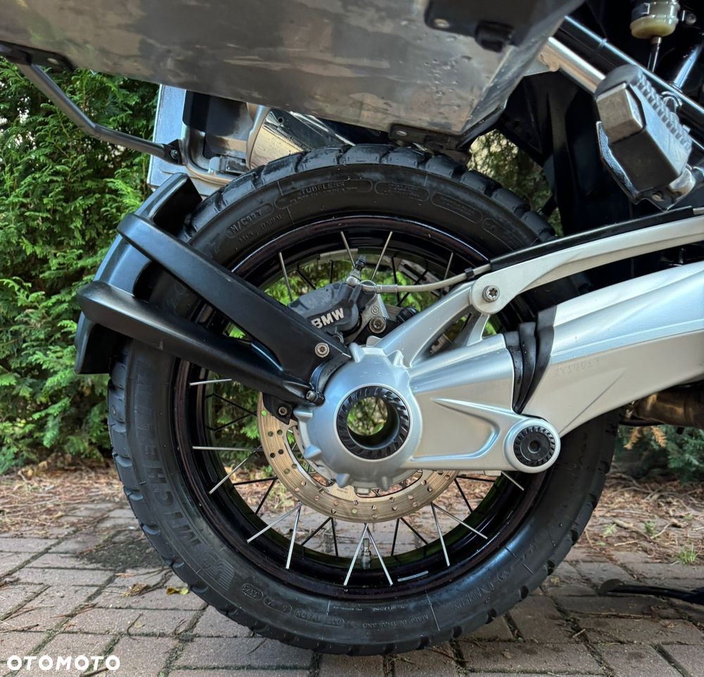 BMW R - 8