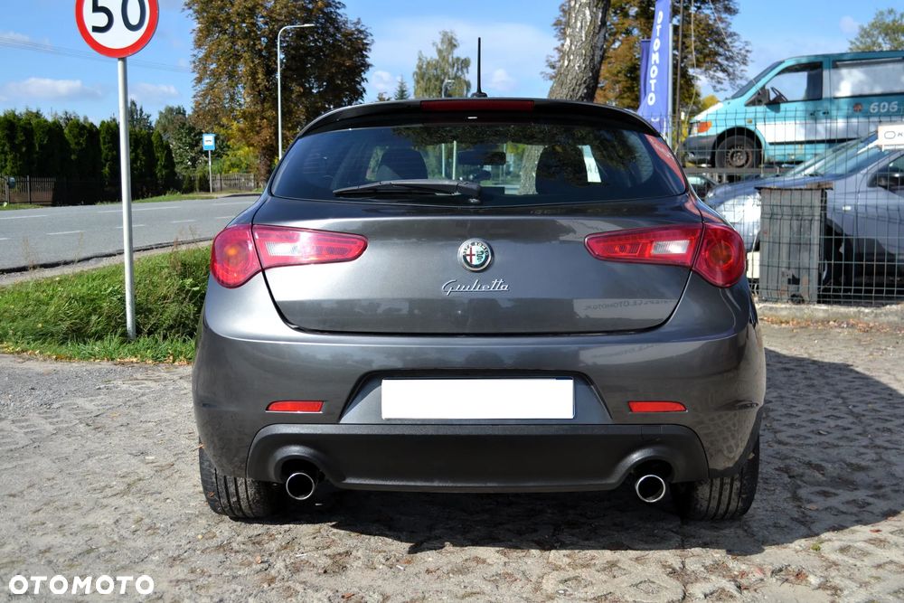 Alfa Romeo Giulietta 2.0 JTDM Veloce TCT - 6