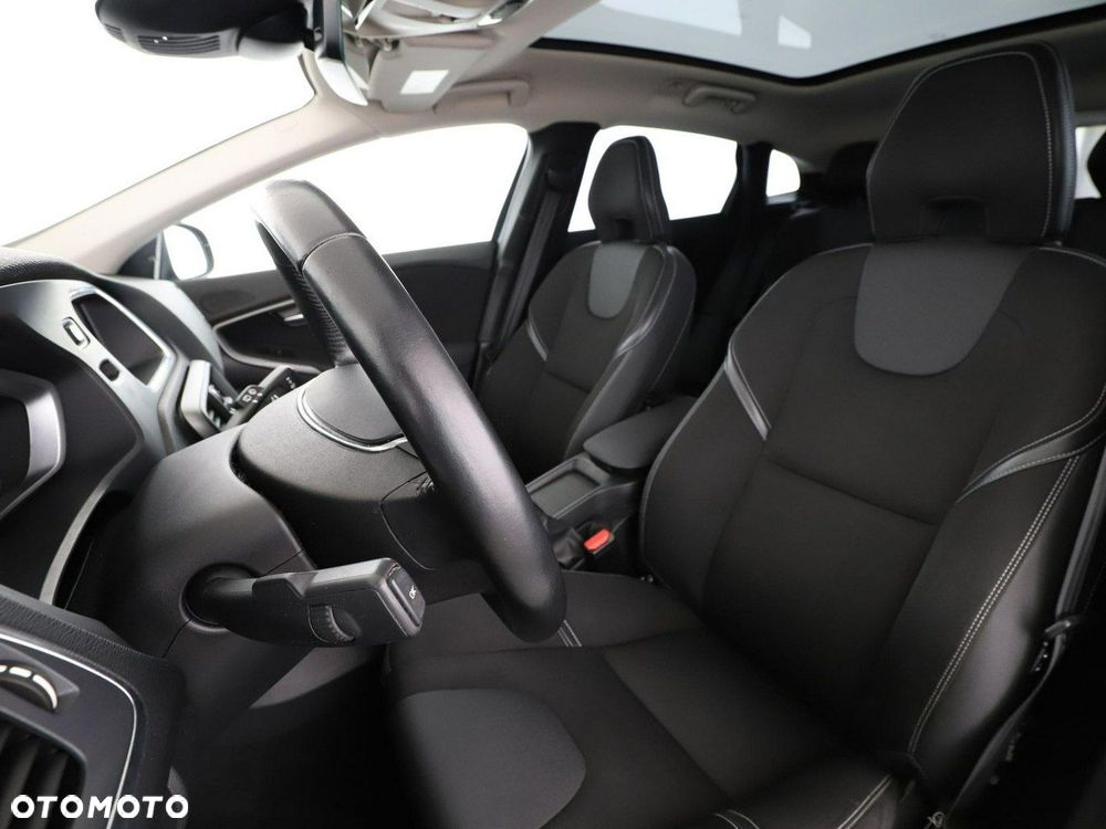 Volvo V40 D2 Drive-E Momentum - 14