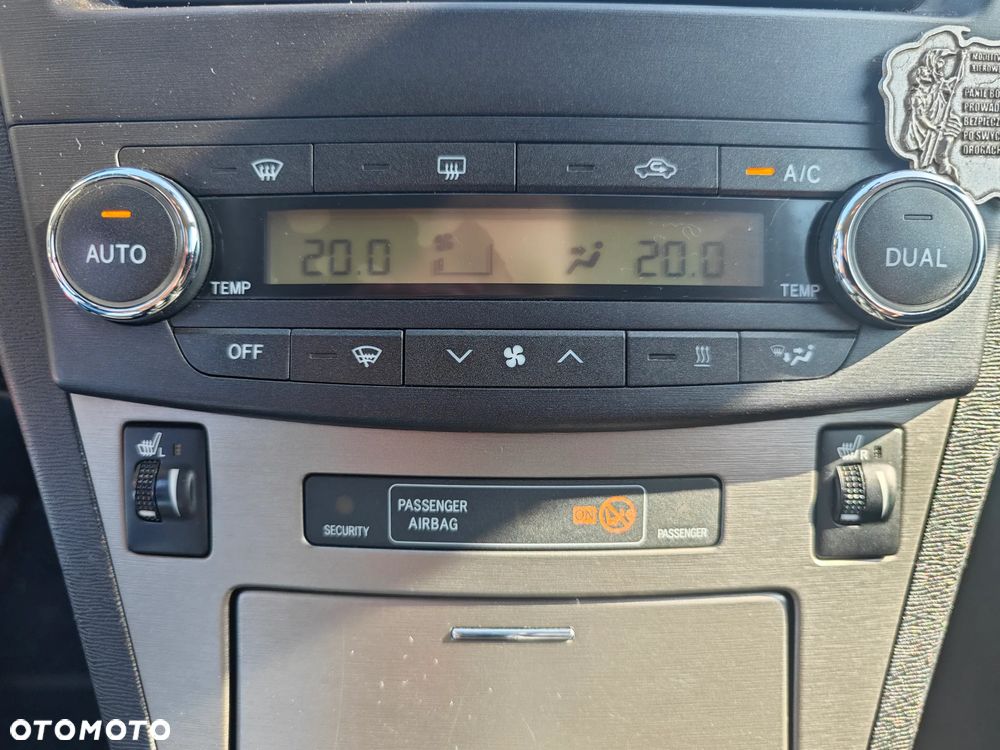 Toyota Avensis 2.0 D-4D Sol plus+NAVI - 12