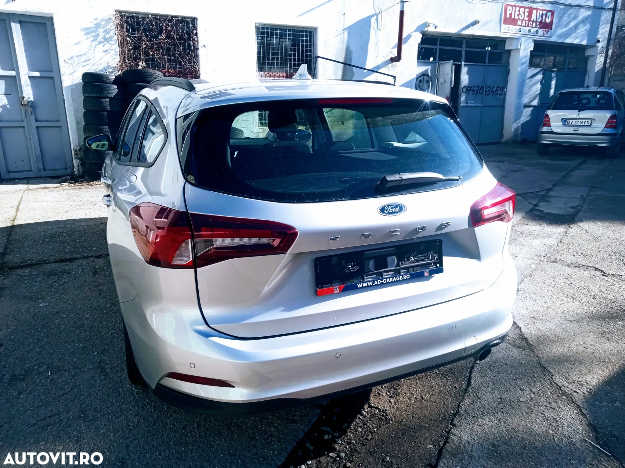 Ford Focus 1.5 EcoBlue Start-Stopp-System COOL&CONNECT - 9