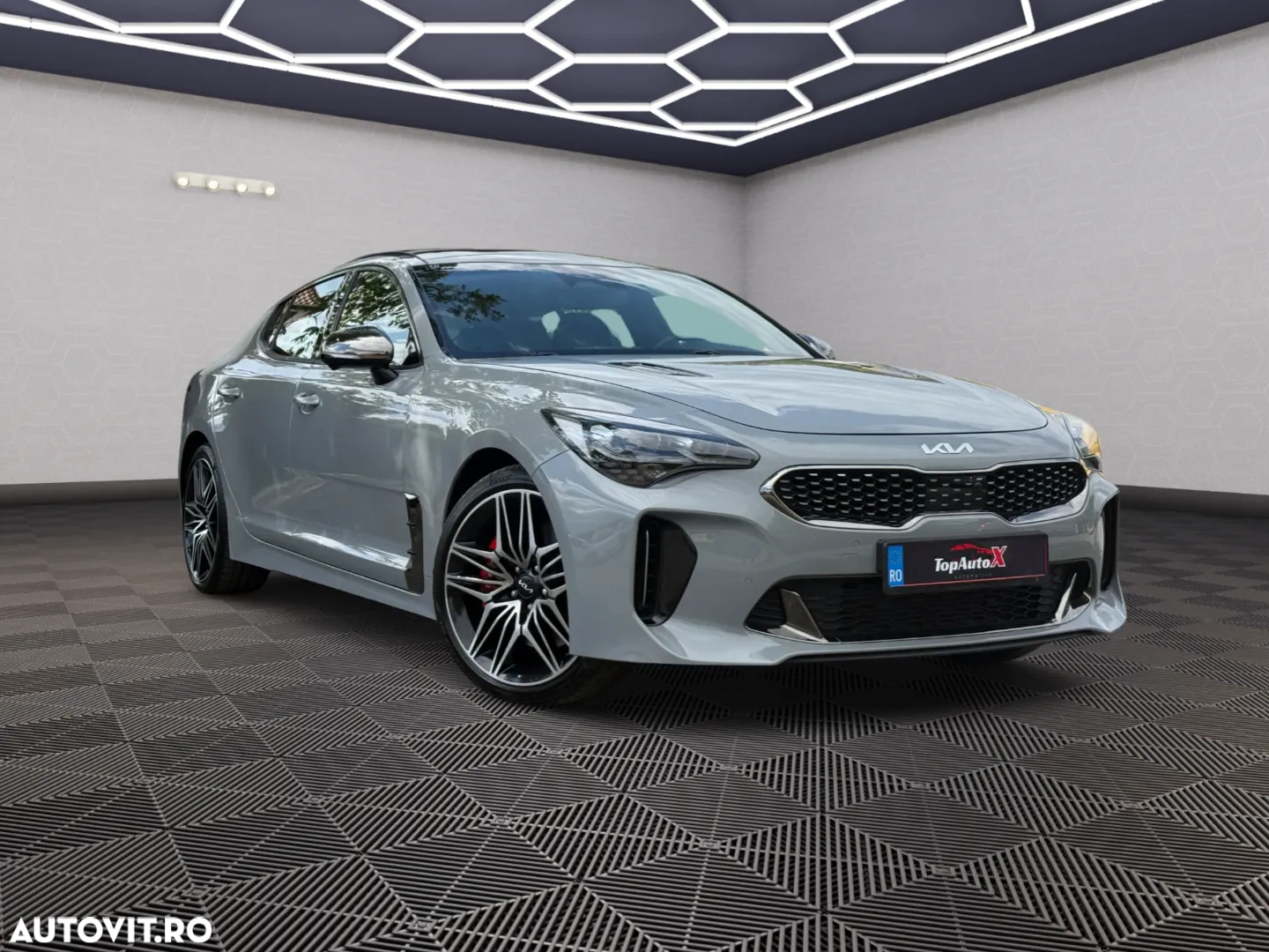 Kia Stinger 3.3 T-GDI AWD OPF GT - 2