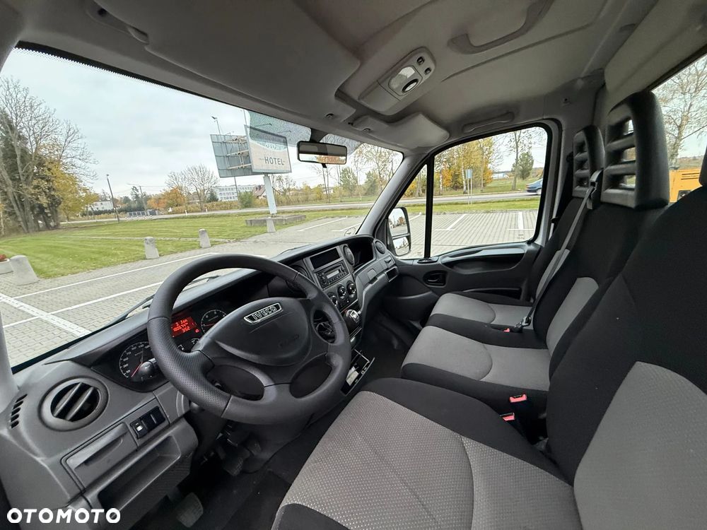 Iveco DAILY - 28