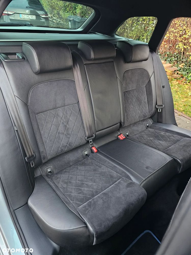 Skoda Superb 2.0 TDI DSG SportLine - 23