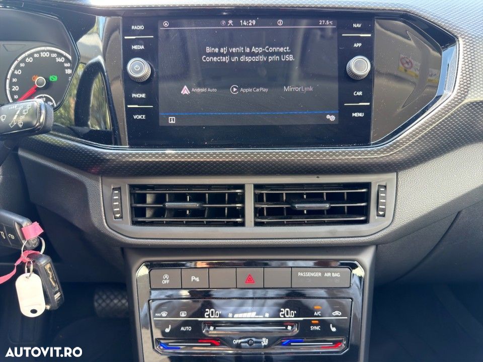 Volkswagen T-Cross - 18