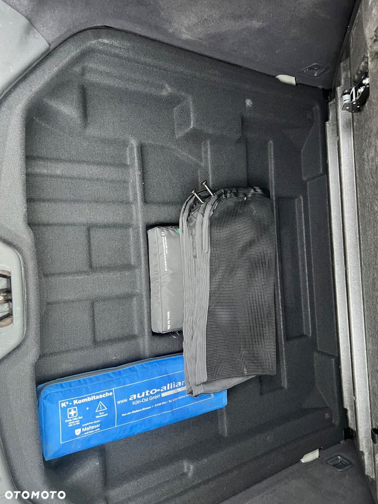 Volvo V60 D3 Momentum Core - 31