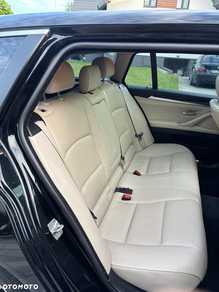 BMW Seria 5 520d Sport-Aut - 28
