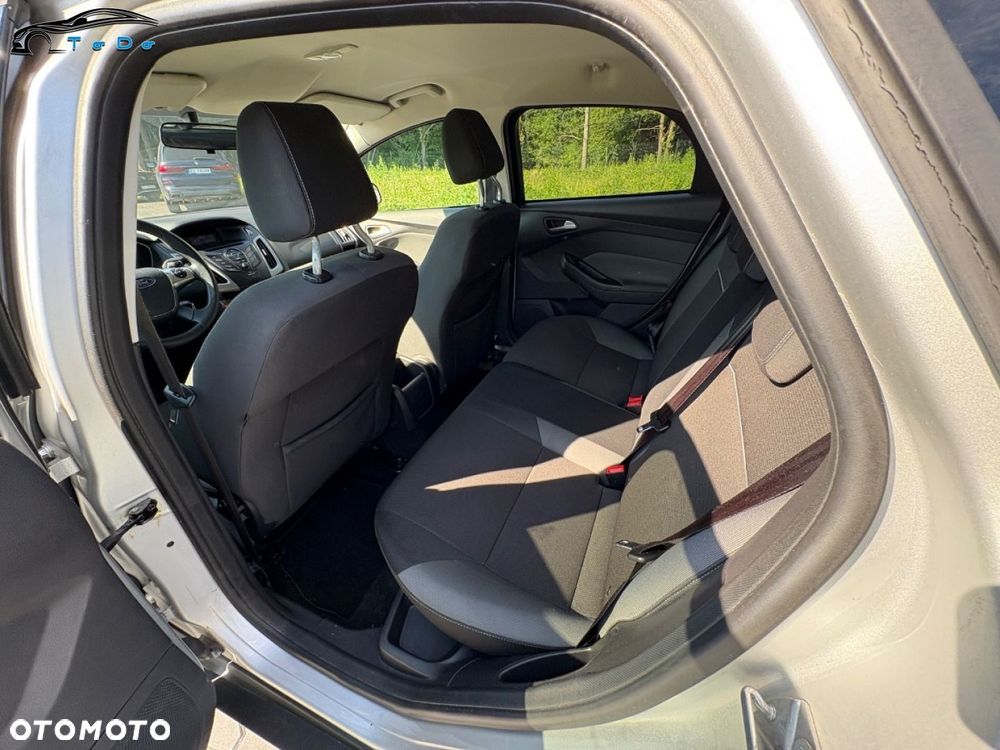Ford Focus 1.6 Titanium - 23
