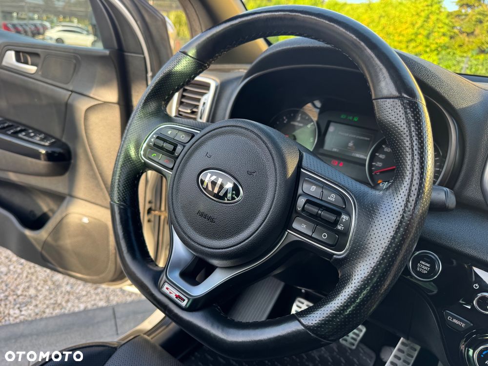 Kia Sportage 2.0 CRDI M AWD - 31