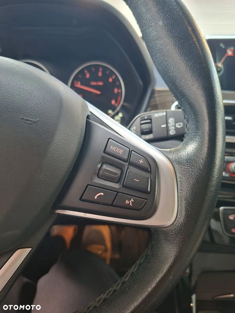 BMW X1 xDrive18d xLine - 28