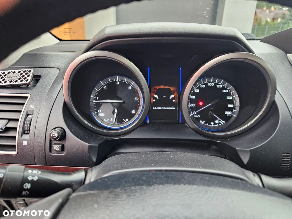 Toyota Land Cruiser LC 2.8 D-4D Invincible - 10