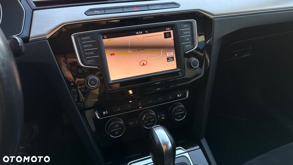 Volkswagen Passat 2.0 TDI (BlueMotion Technology) DSG Highline - 21