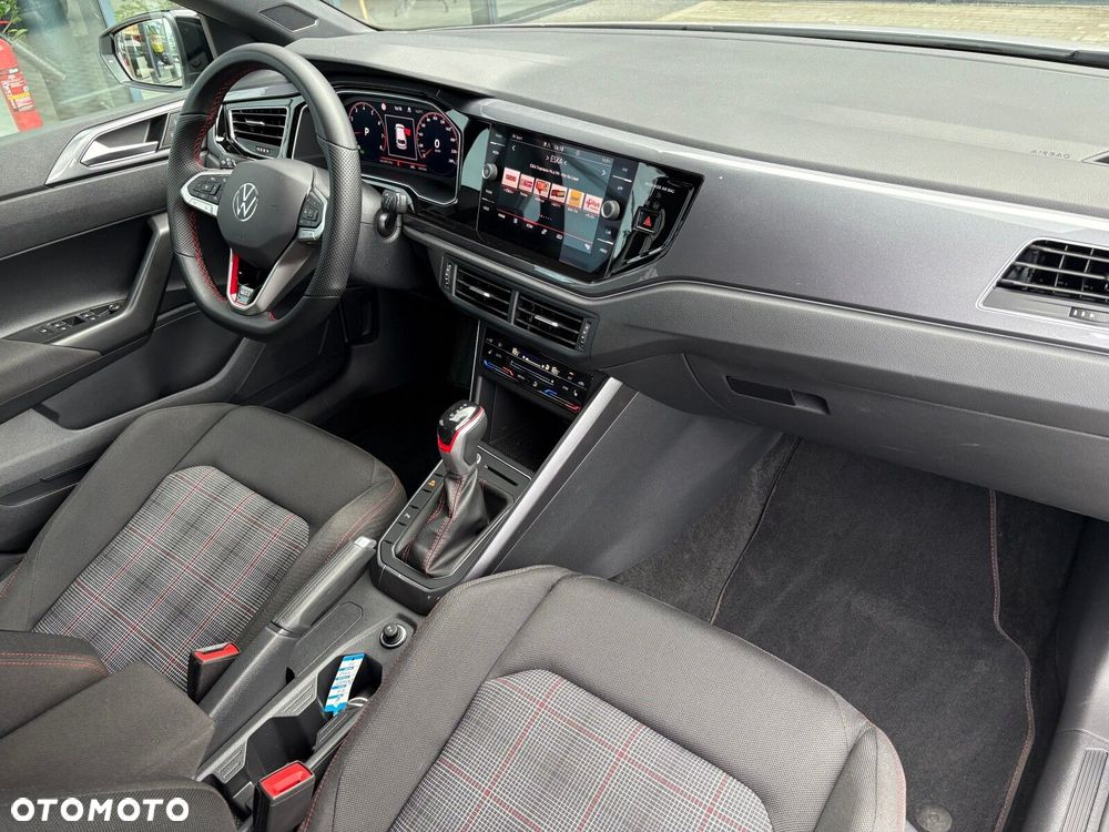 Volkswagen Polo - 17