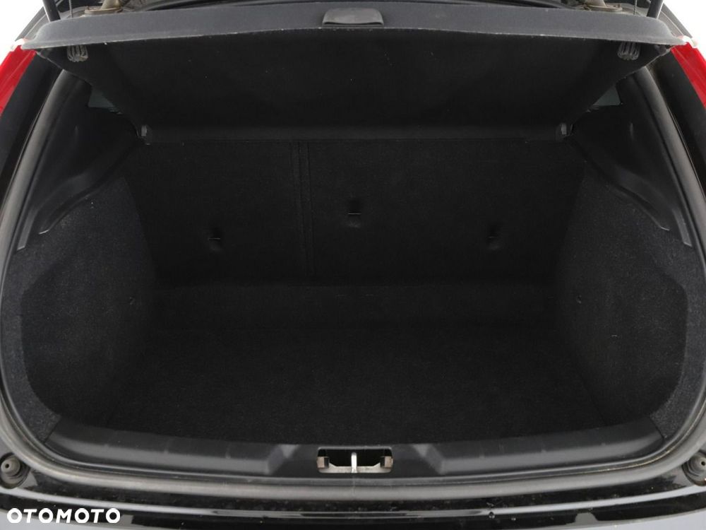 Volvo V40 T3 Geartronic Momentum - 21