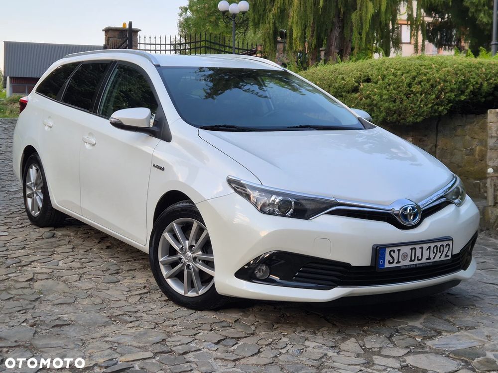 Toyota Auris - 14