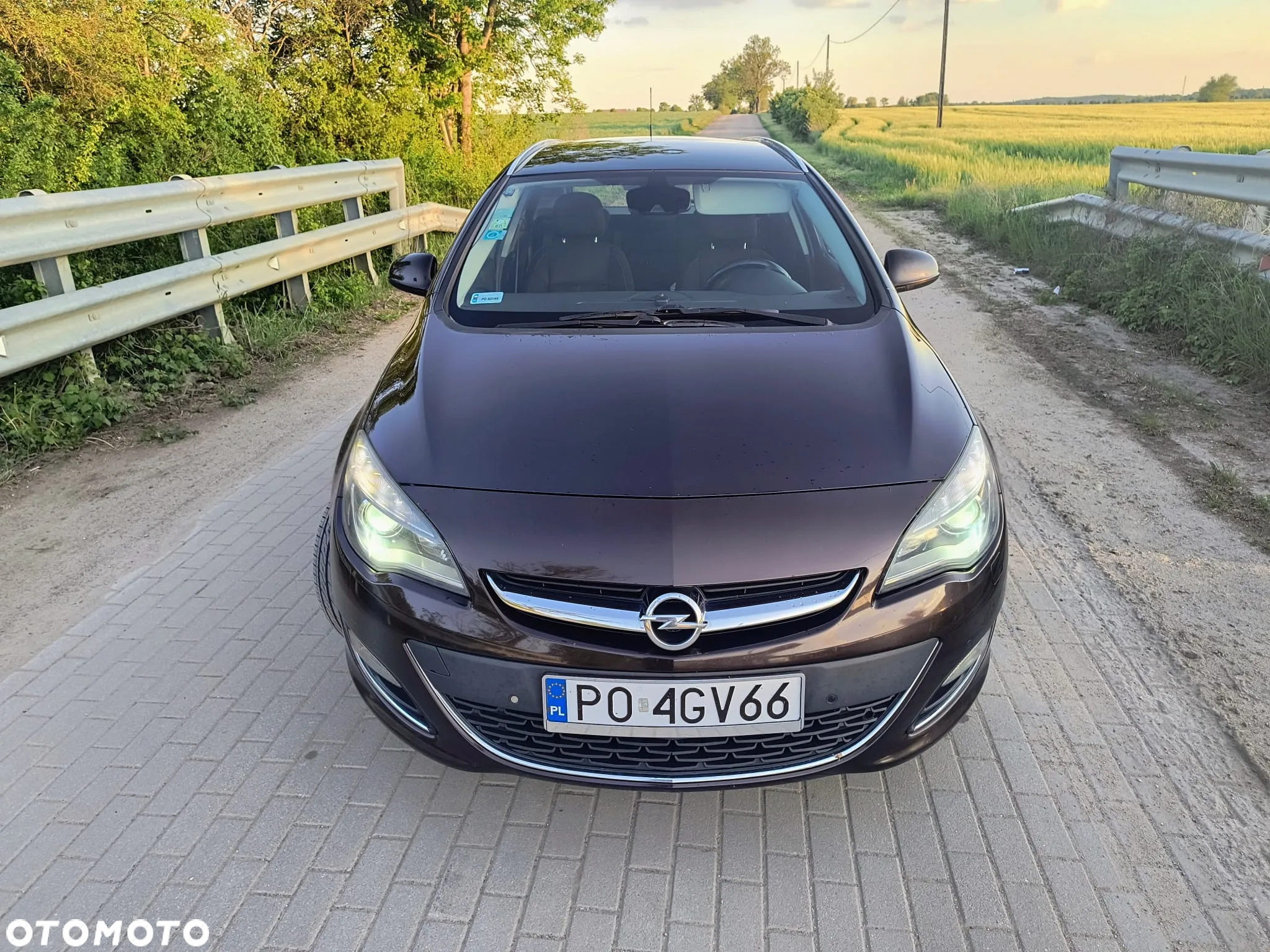 Opel Astra IV 2.0 CDTI Cosmo - 12