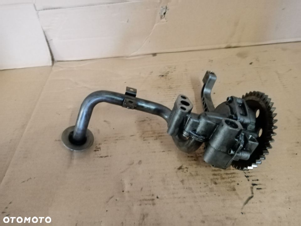 POMPA OLEJU Volkswagen Touareg Transporter V T5 2.5TDI 070115105A - 1