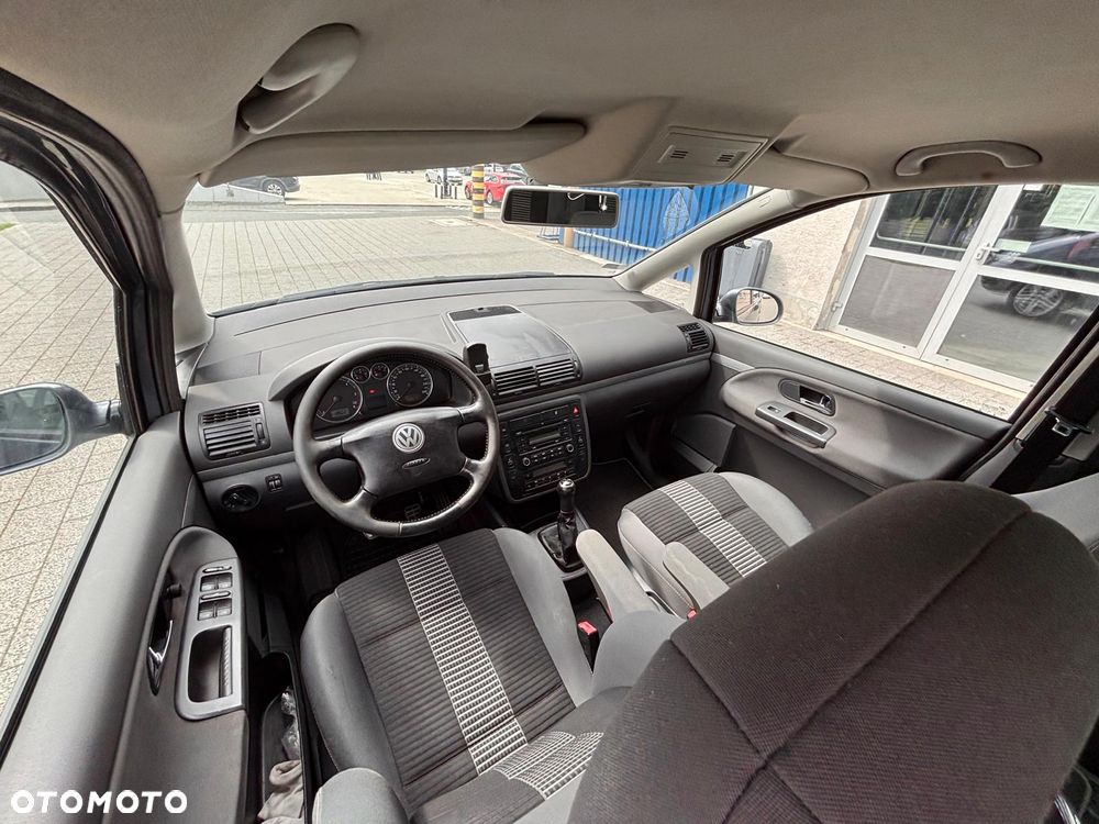 Volkswagen Sharan 1.9 TDI Trendline - 11
