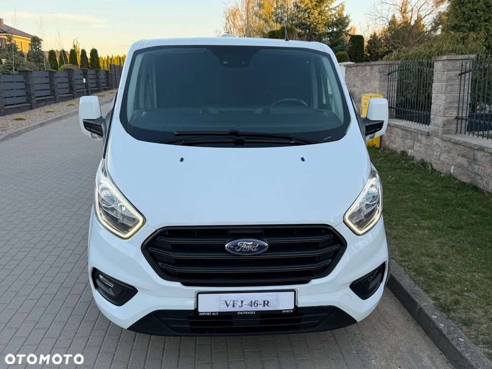 Ford CUSTOM - 20