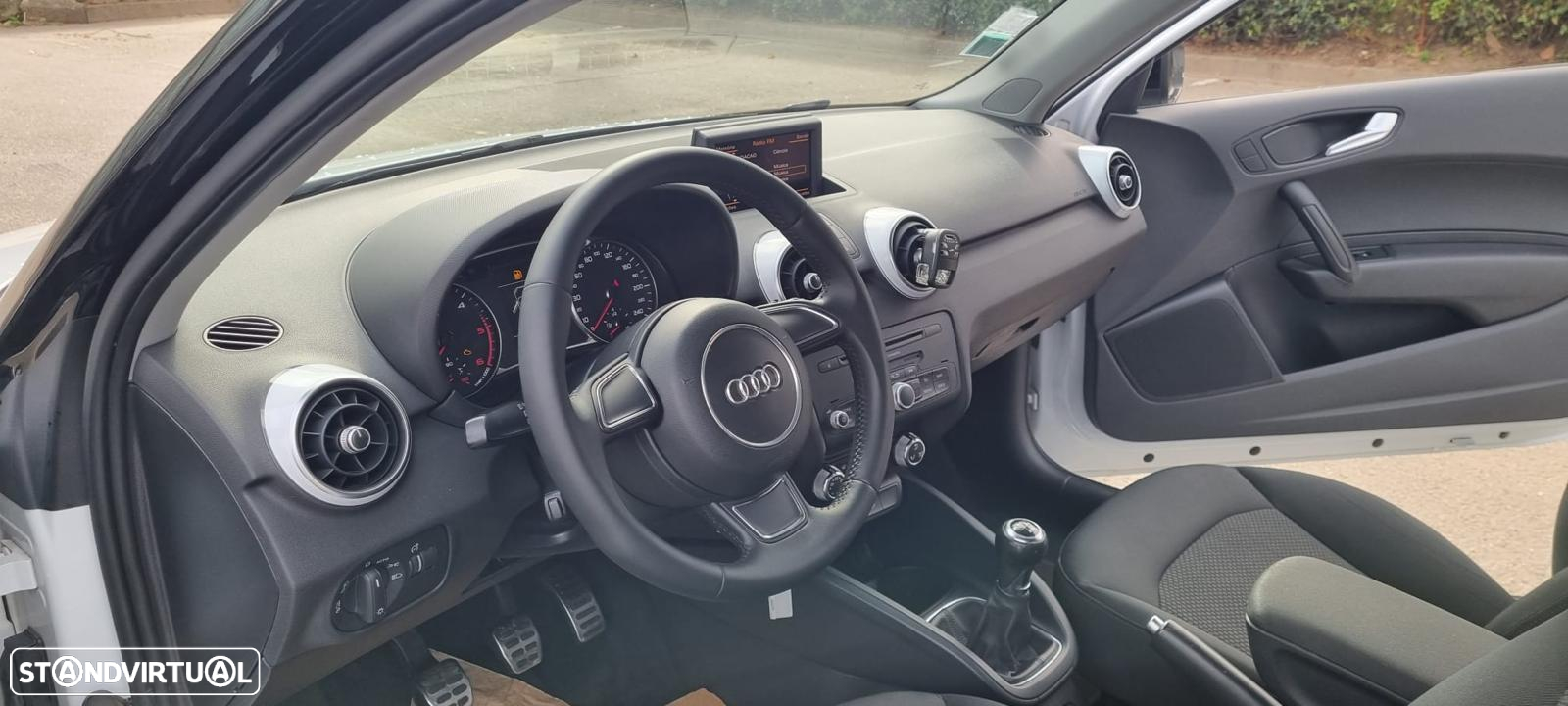 Audi A1 1.6 TDI S-line - 10